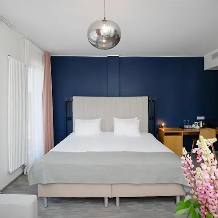 Wasa Hotel, & Otel Pärnu